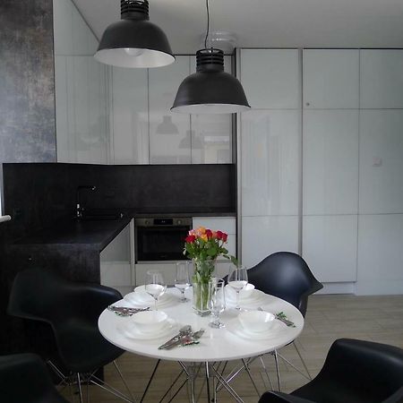 Impresja 42 Apartament Z Garazem 科沃布热格 外观 照片