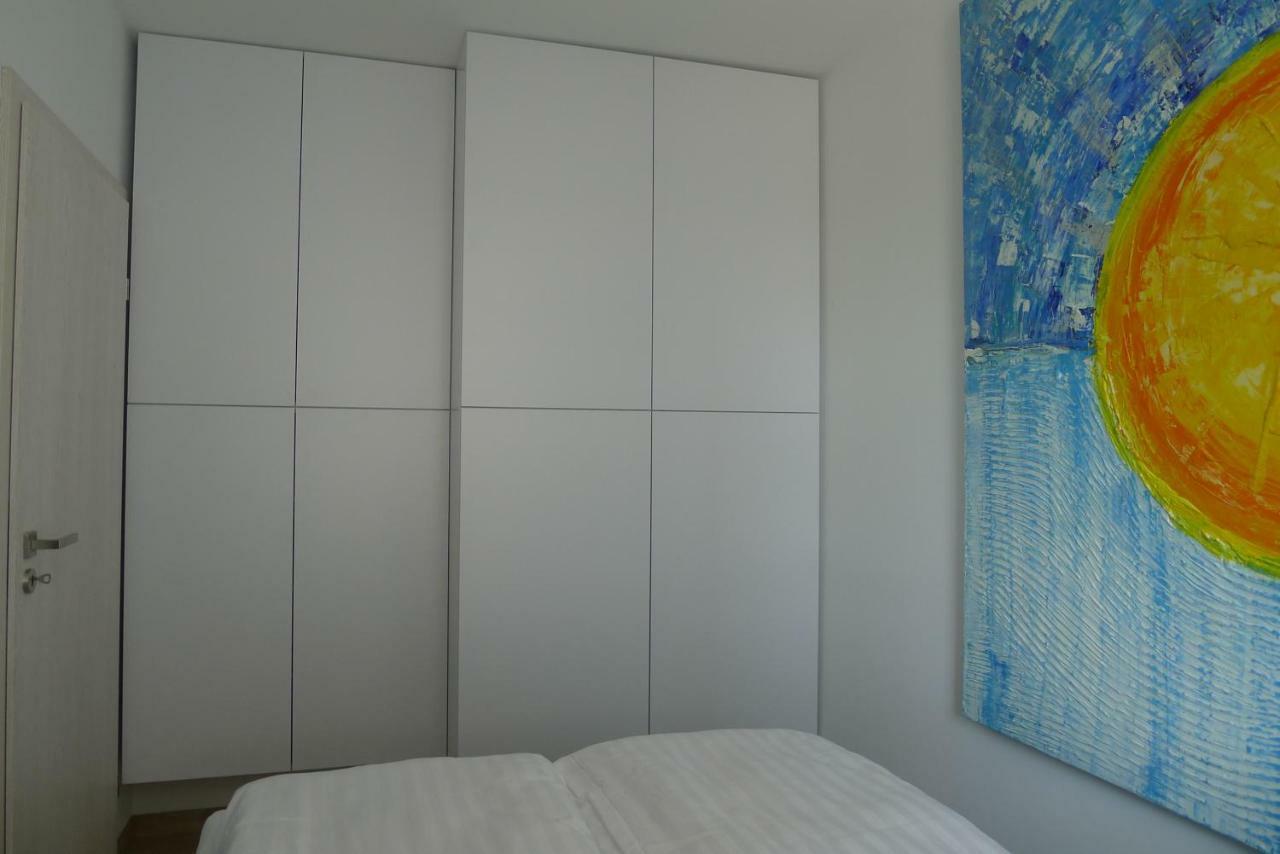 Impresja 42 Apartament Z Garazem 科沃布热格 外观 照片