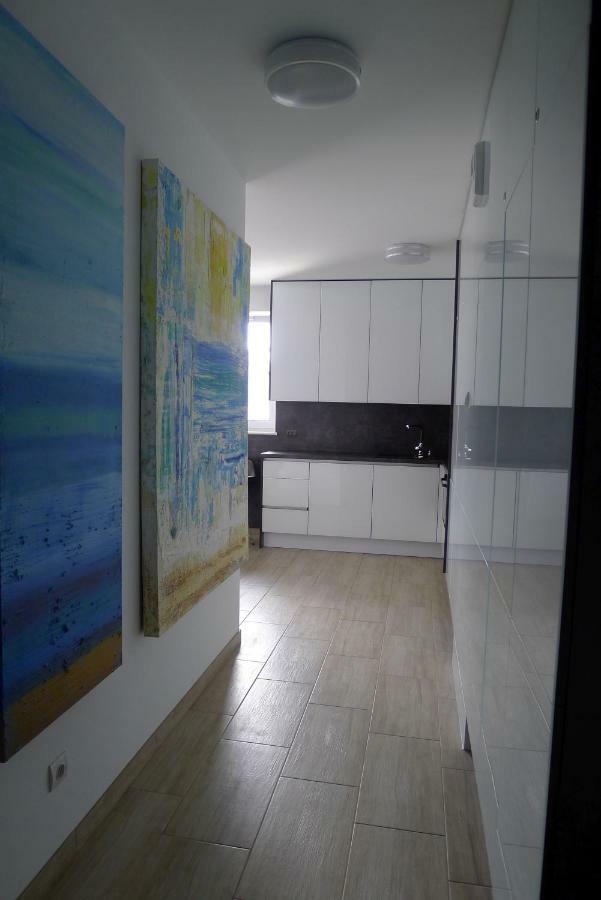 Impresja 42 Apartament Z Garazem 科沃布热格 外观 照片