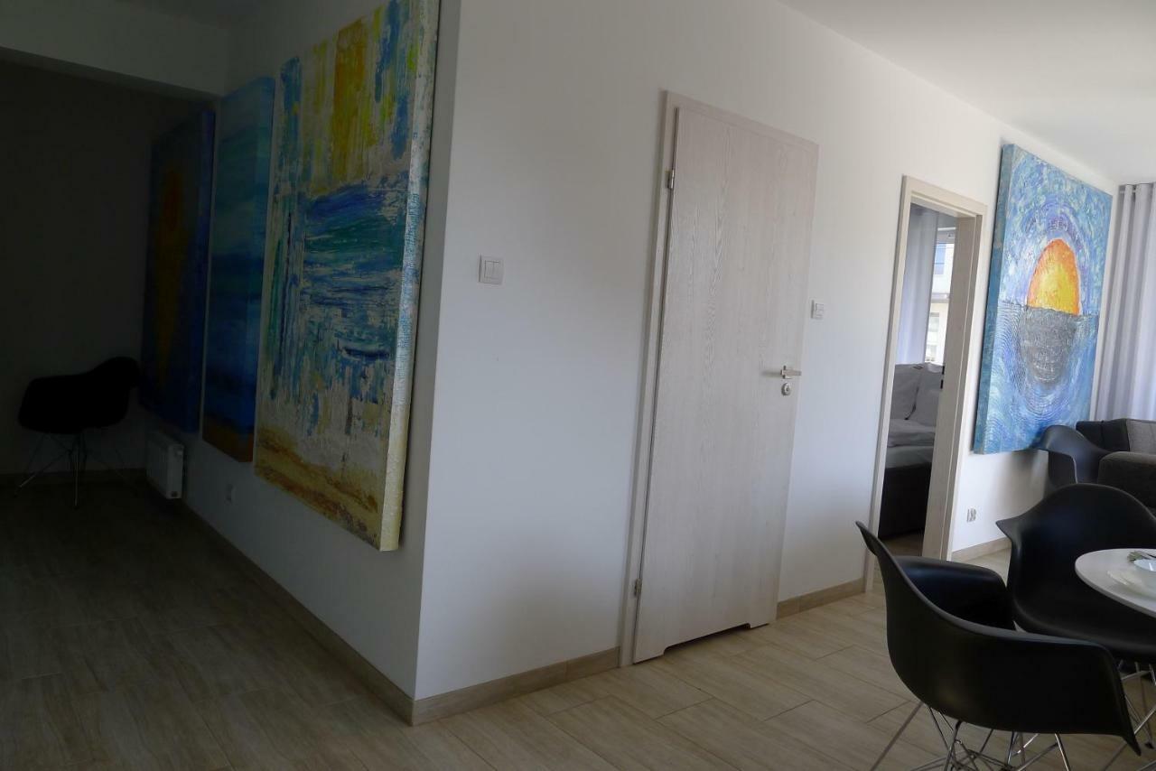 Impresja 42 Apartament Z Garazem 科沃布热格 外观 照片
