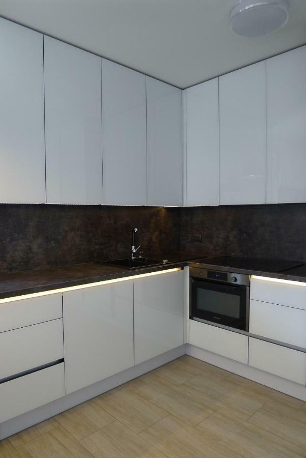 Impresja 42 Apartament Z Garazem 科沃布热格 外观 照片