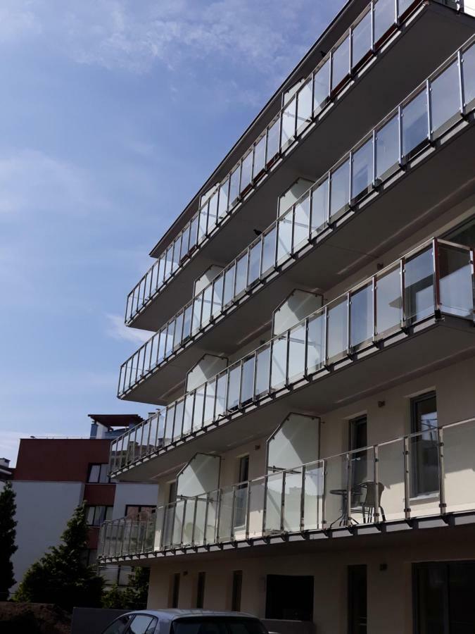 Impresja 42 Apartament Z Garazem 科沃布热格 外观 照片