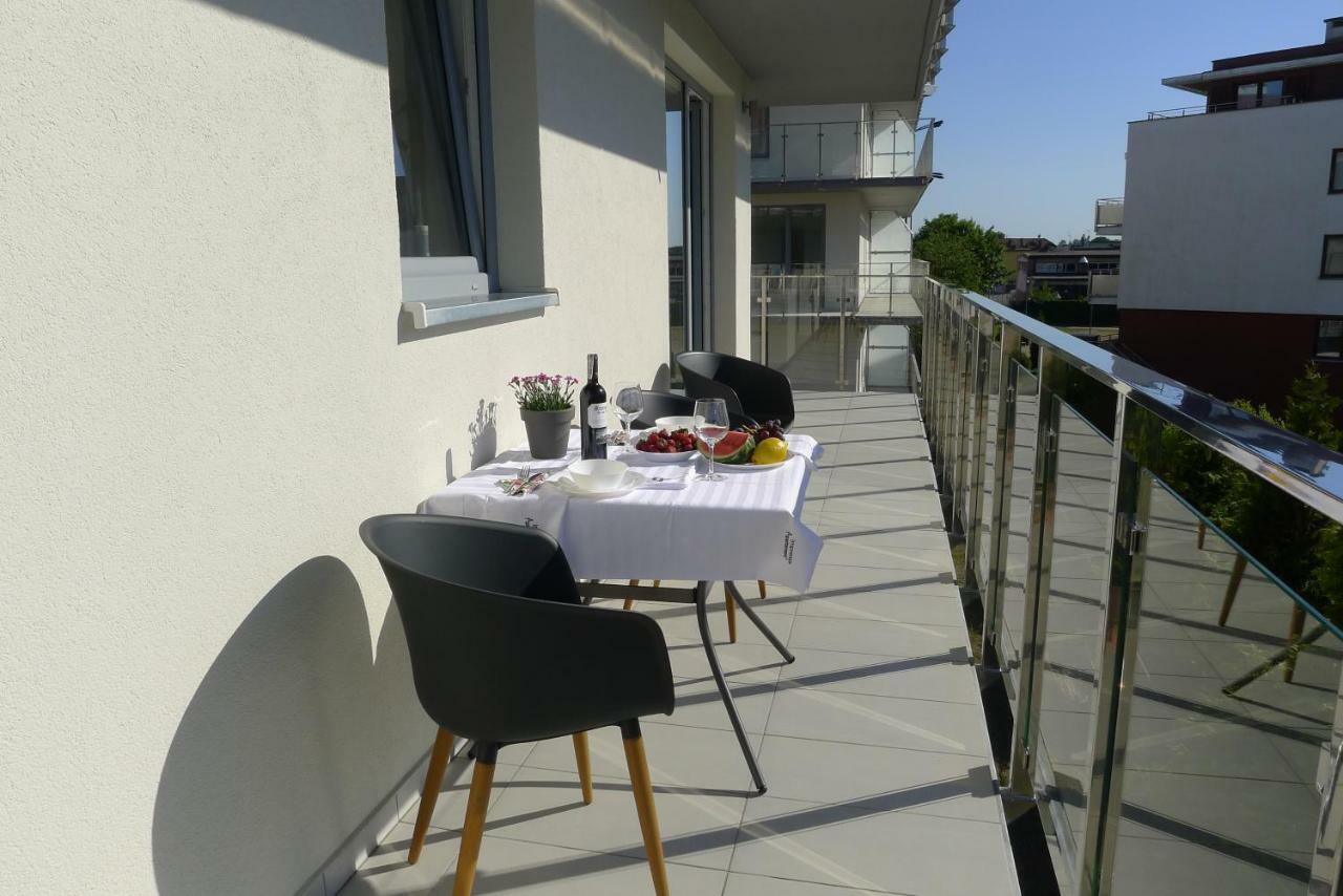 Impresja 42 Apartament Z Garazem 科沃布热格 外观 照片