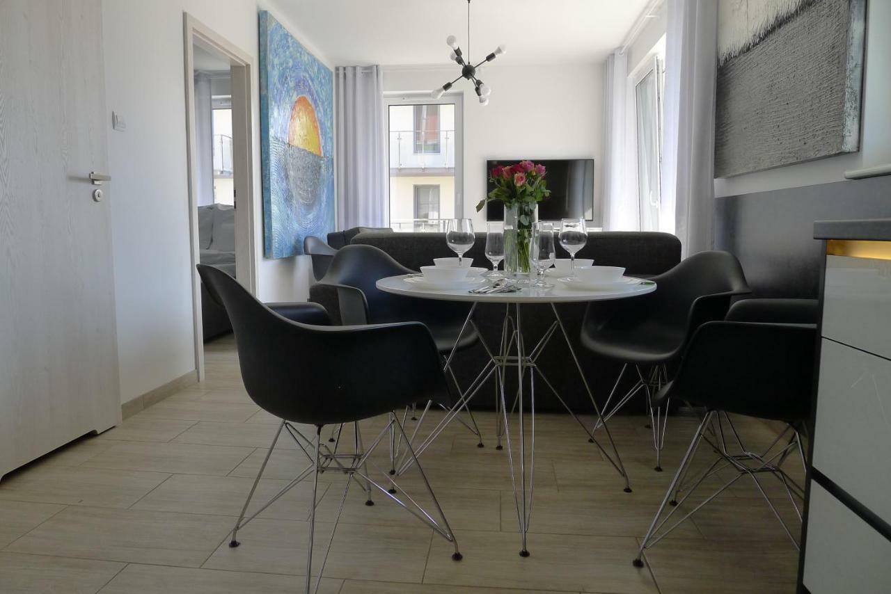 Impresja 42 Apartament Z Garazem 科沃布热格 外观 照片